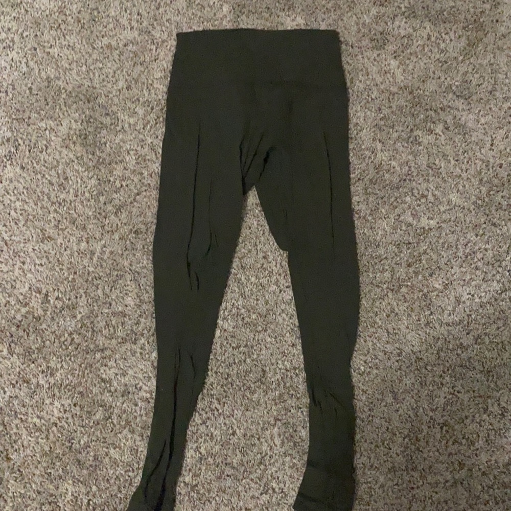 Army green size 6, lululemon leggings